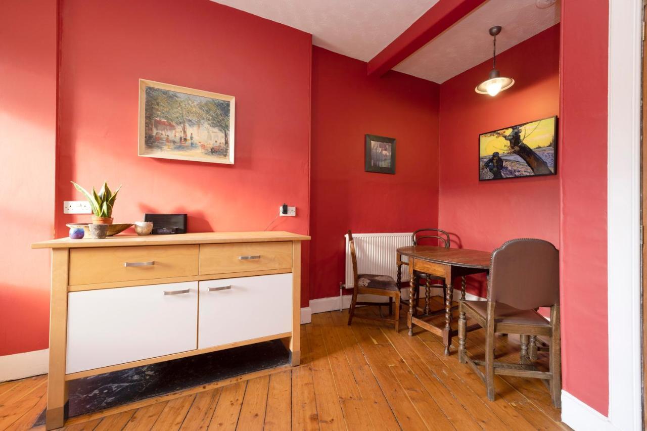 Joivy Old Town 1-Bed Apartment With Stunning Views Edinburgh Ngoại thất bức ảnh