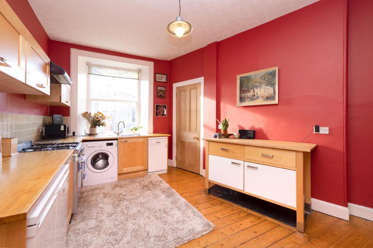Joivy Old Town 1-Bed Apartment With Stunning Views Edinburgh Ngoại thất bức ảnh
