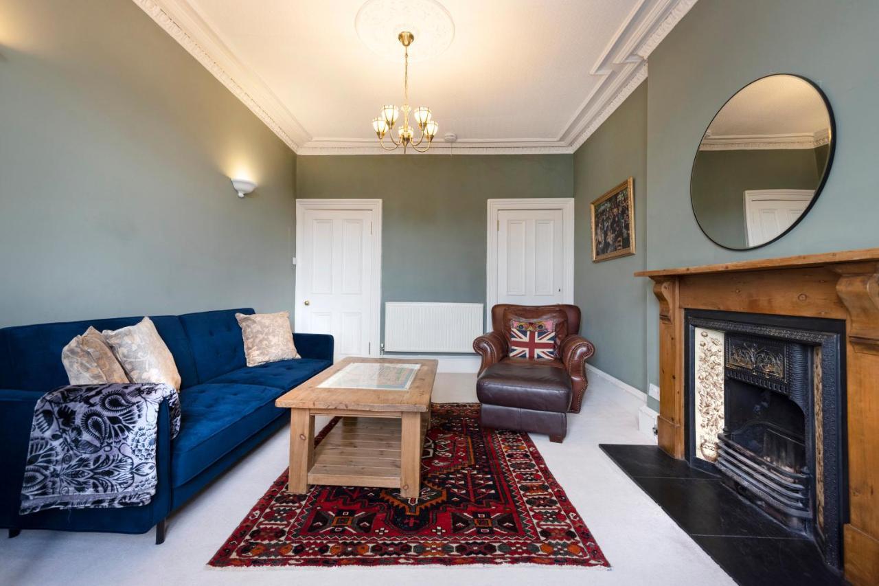 Joivy Old Town 1-Bed Apartment With Stunning Views Edinburgh Ngoại thất bức ảnh
