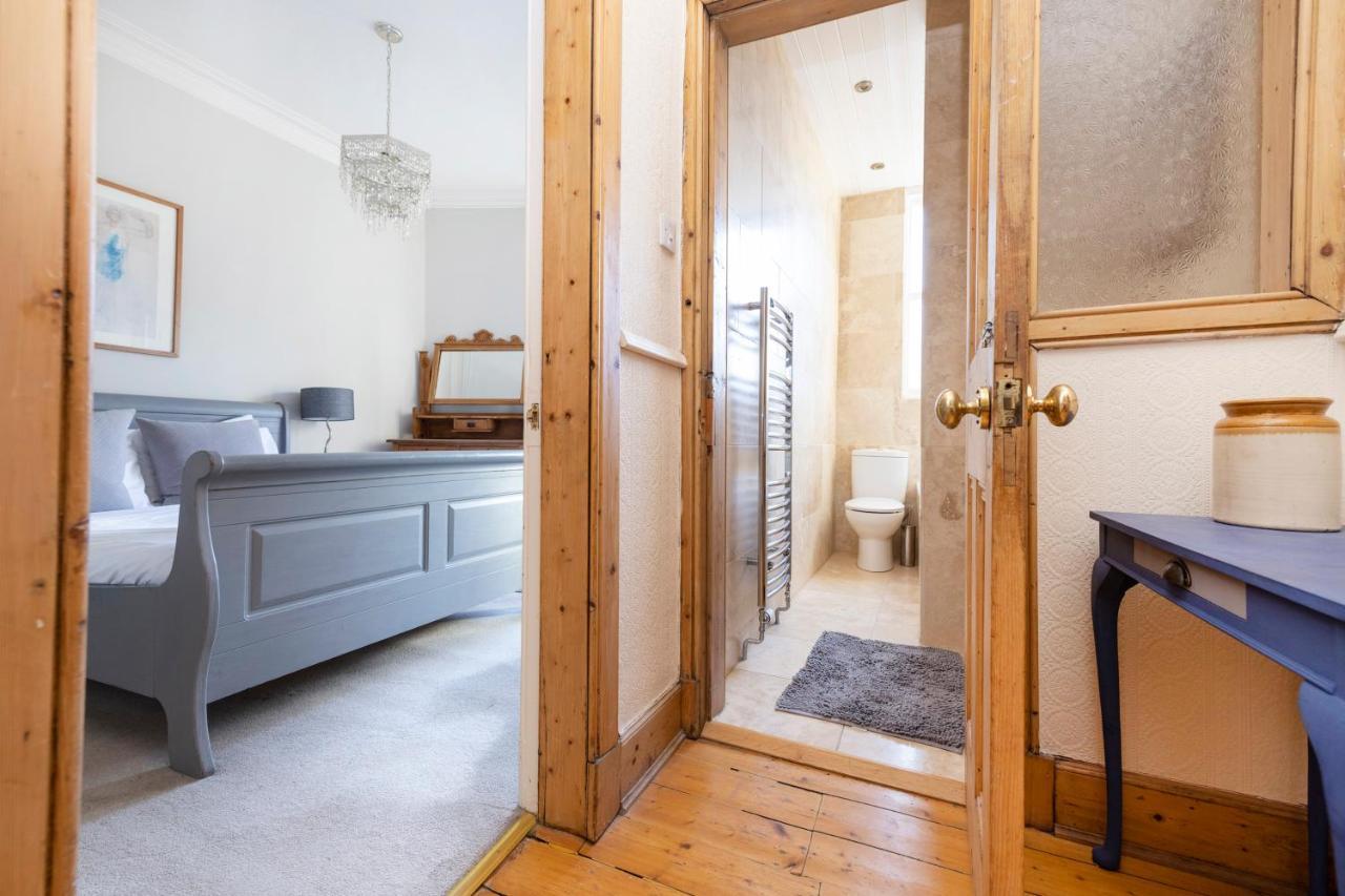 Joivy Old Town 1-Bed Apartment With Stunning Views Edinburgh Ngoại thất bức ảnh