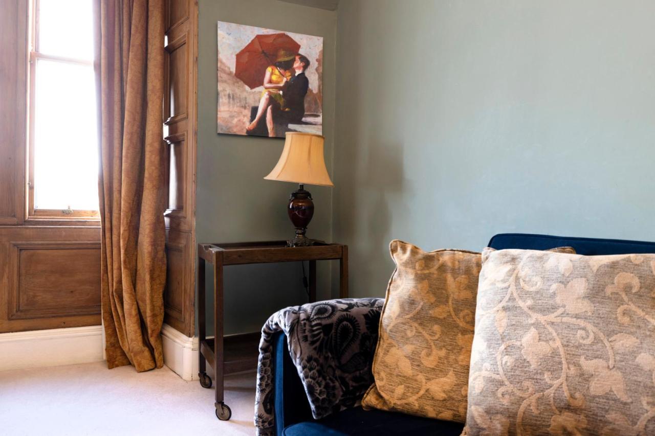 Joivy Old Town 1-Bed Apartment With Stunning Views Edinburgh Ngoại thất bức ảnh